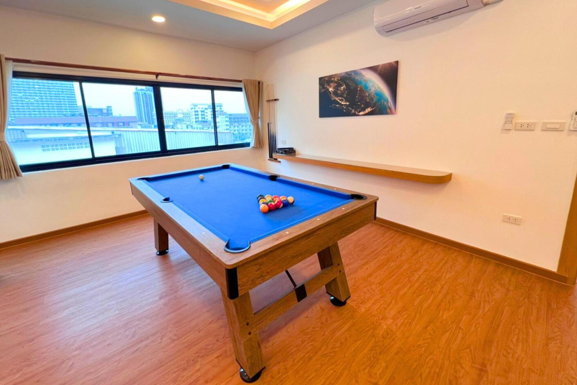 The Lodge Pattaya Extérieur photo