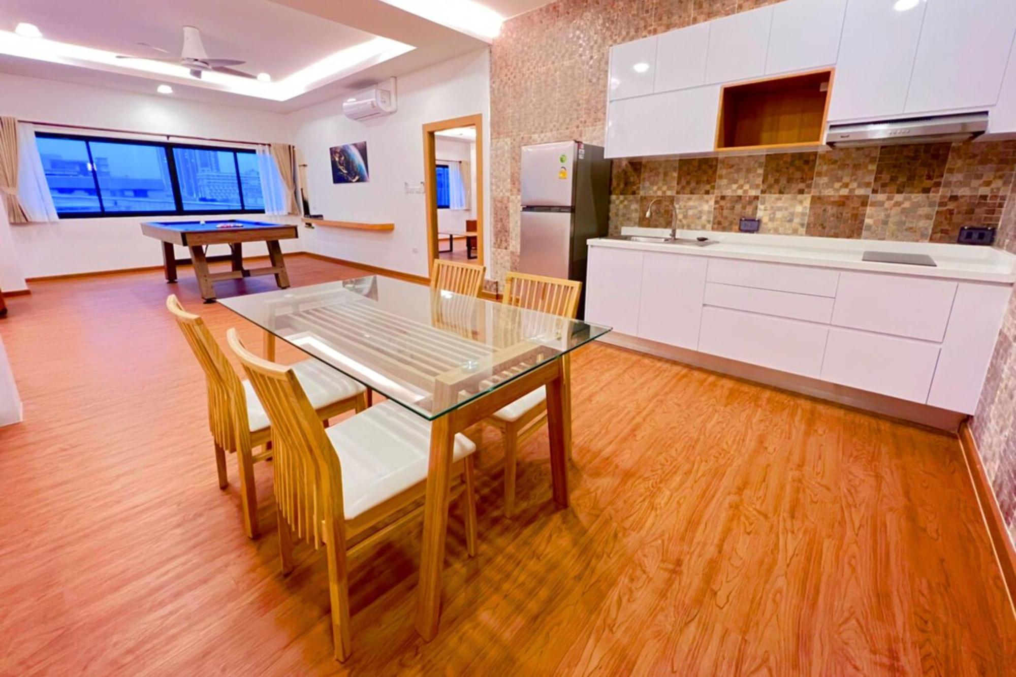 The Lodge Pattaya Extérieur photo