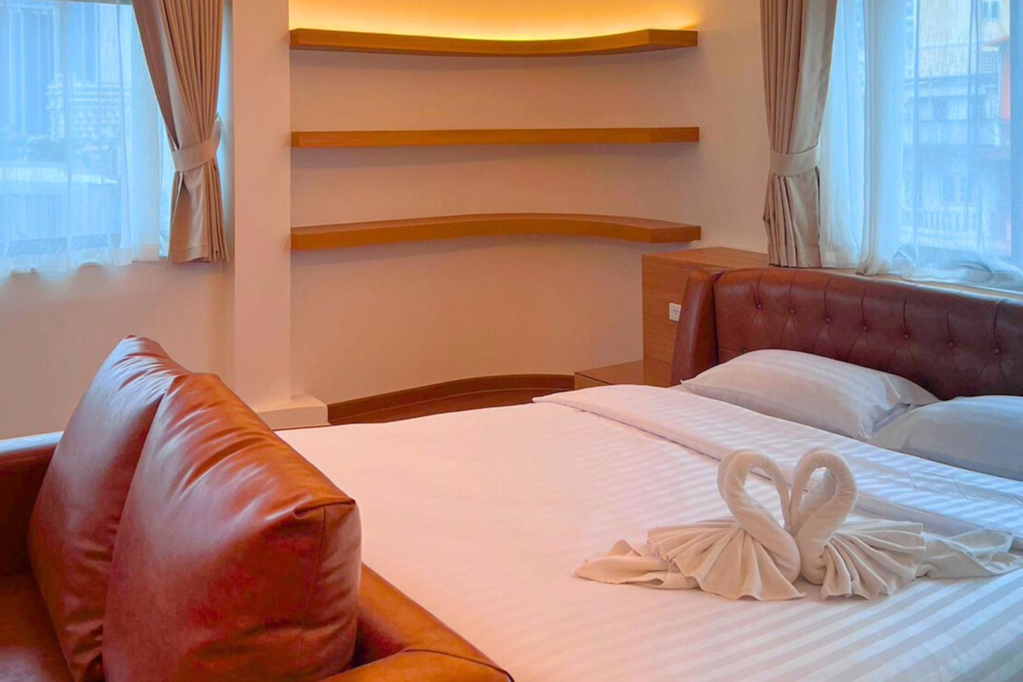 The Lodge Pattaya Extérieur photo